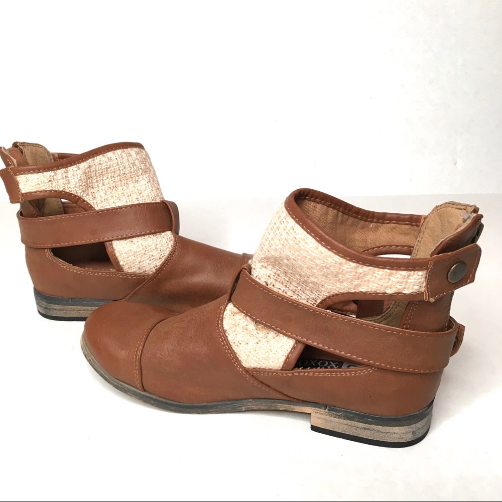 XOXO Barr Motto Strap Buckle Ankle Booties